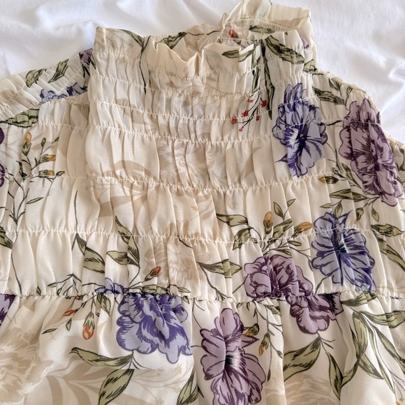 ASTR the‎ Label Women’s Rhonda Cream Floral Print Long Sleeve Blouse Medium EUC - Picture 13 of 16